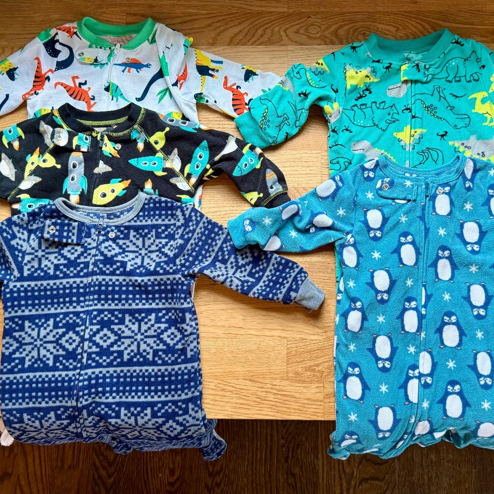(5) Boys Fleece Zip Footed Pajamas, Carter's, Size 12 Months